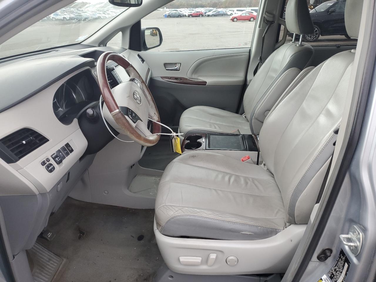 2014 Toyota Sienna Xle VIN: 5TDDK3DC8ES075308 Lot: 91330775