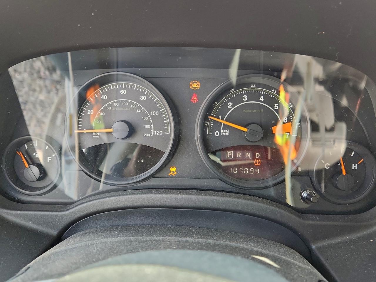 2014 Jeep Compass Sport VIN: 1C4NJCBAXED511208 Lot: 94213825