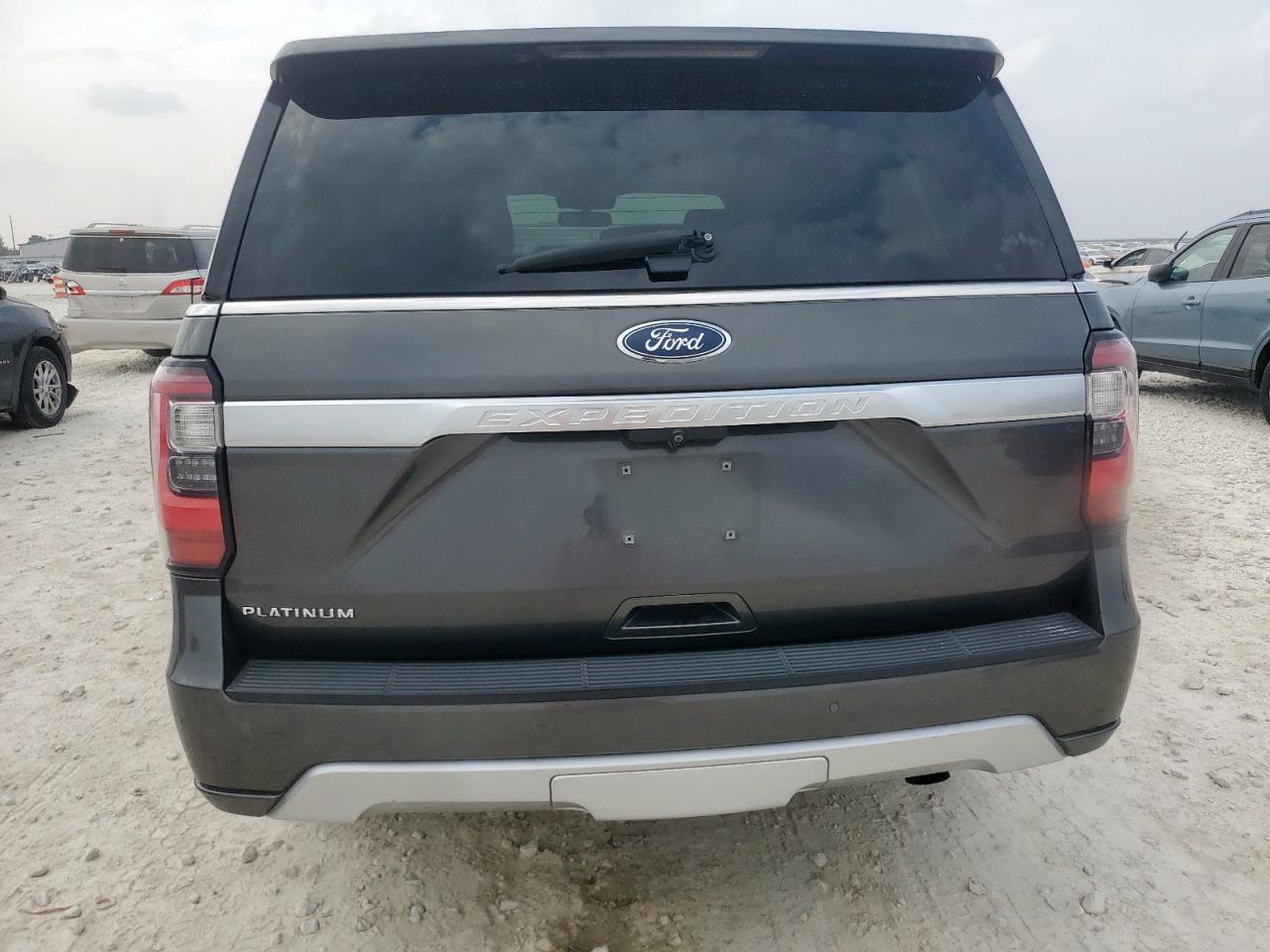 2018 Ford Expedition Platinum VIN: 1FMJU1LT0JEA56167 Lot: 93471385