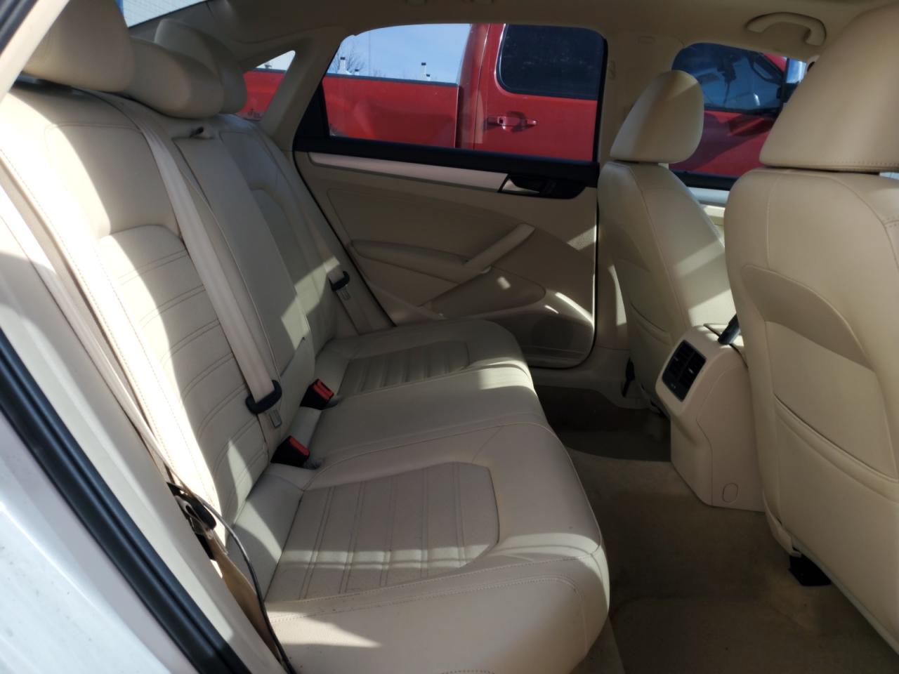 2013 Volkswagen Passat Se VIN: 1VWBM7A33DC125431 Lot: 92379705