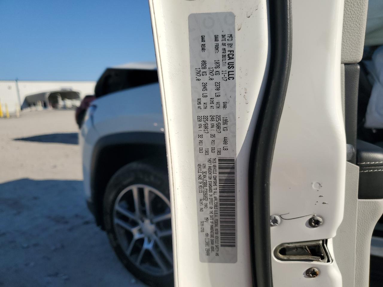 2018 Jeep Compass Latitude VIN: 3C4NJCBB8JT226052 Lot: 91655485