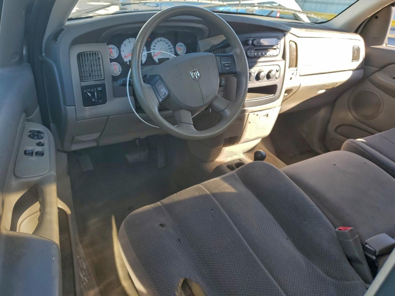 2005 Dodge Ram 1500 St VIN: 1D7HU16N45J556335 Lot: 94364635