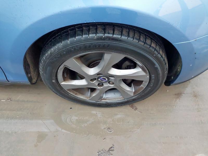 2015 VOLVO V40 D2 [120] CROSS COUNTRY LUX 5DR