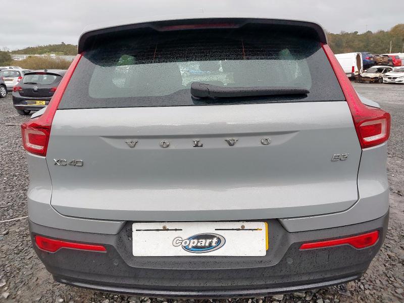 2024 VOLVO XC40 2.0 B3P PLUS DARK 5DR AUTO