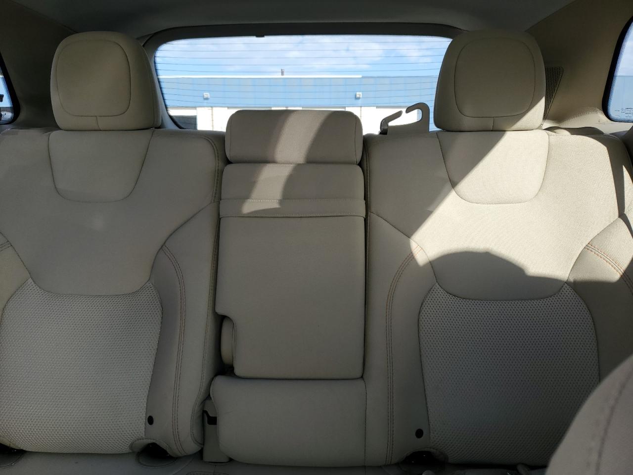 2019 Jeep Cherokee Latitude VIN: 1C4PJLCX8KD319020 Lot: 91221805