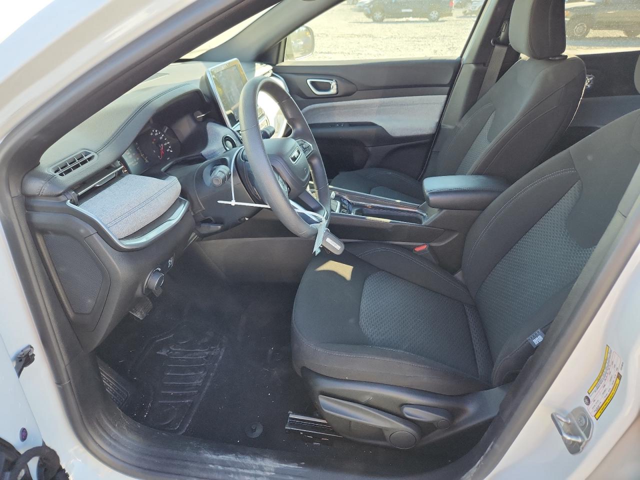 2025 Jeep Compass Sport VIN: 3C4NJDAN2ST518573 Lot: 92027525