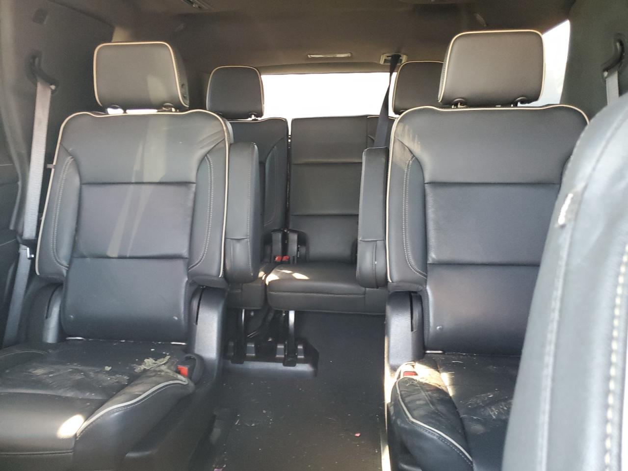 2022 Chevrolet Tahoe C1500 Premier VIN: 1GNSCSKD8NR146085 Lot: 92325445