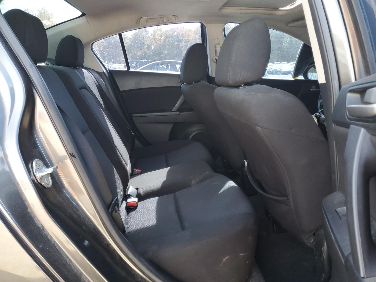 2011 Mazda 3 I VIN: JM1BL1VF1B1499164 Lot: 92414545