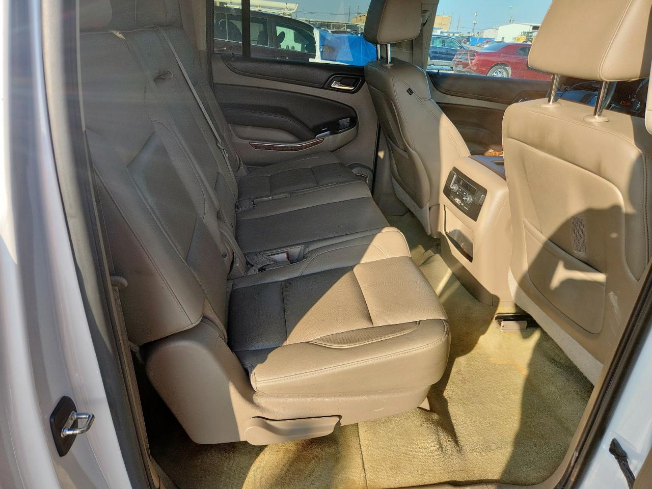 2016 Chevrolet Suburban K1500 Ltz VIN: 1GNSKJKC3GR163819 Lot: 92708435