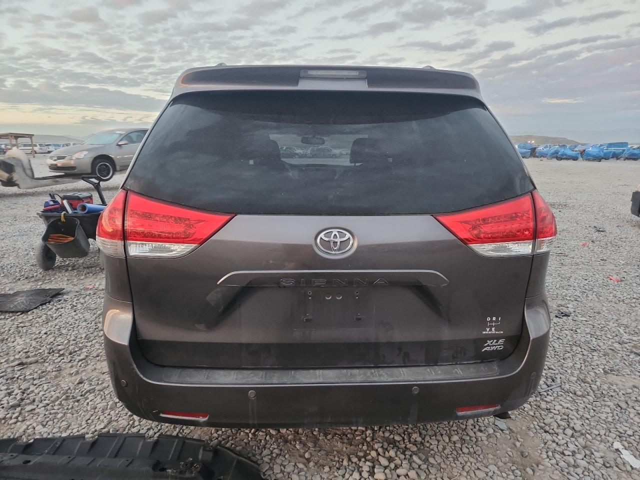 2013 Toyota Sienna Xle VIN: 5TDDK3DC7DS059292 Lot: 92671555