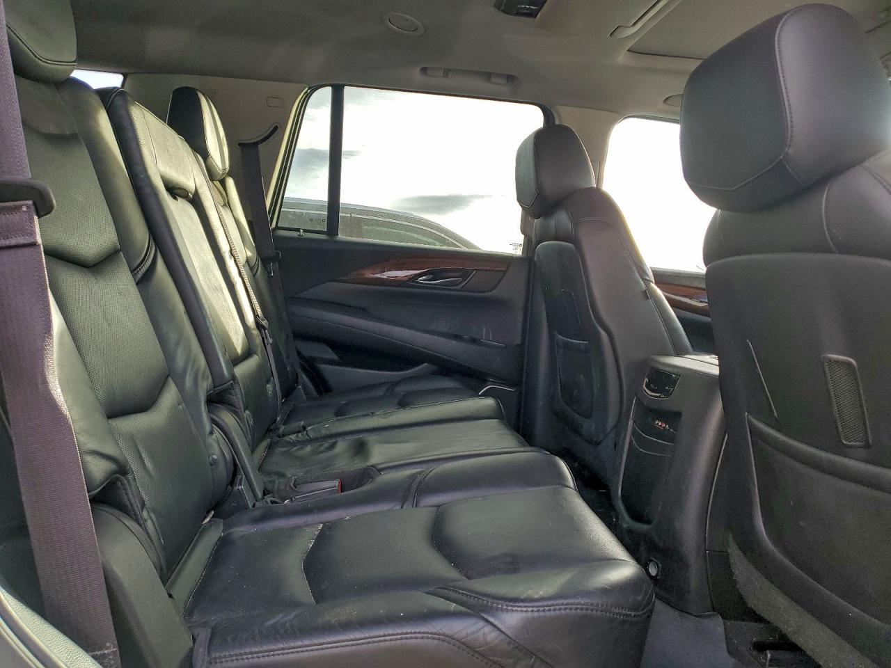 2015 Cadillac Escalade Luxury VIN: 1GYS4BKJ5FR267387 Lot: 94383455