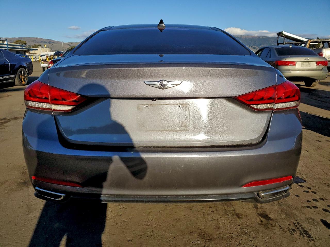 2015 Hyundai Genesis 3.8L VIN: KMHGN4JEXFU033781 Lot: 93858035