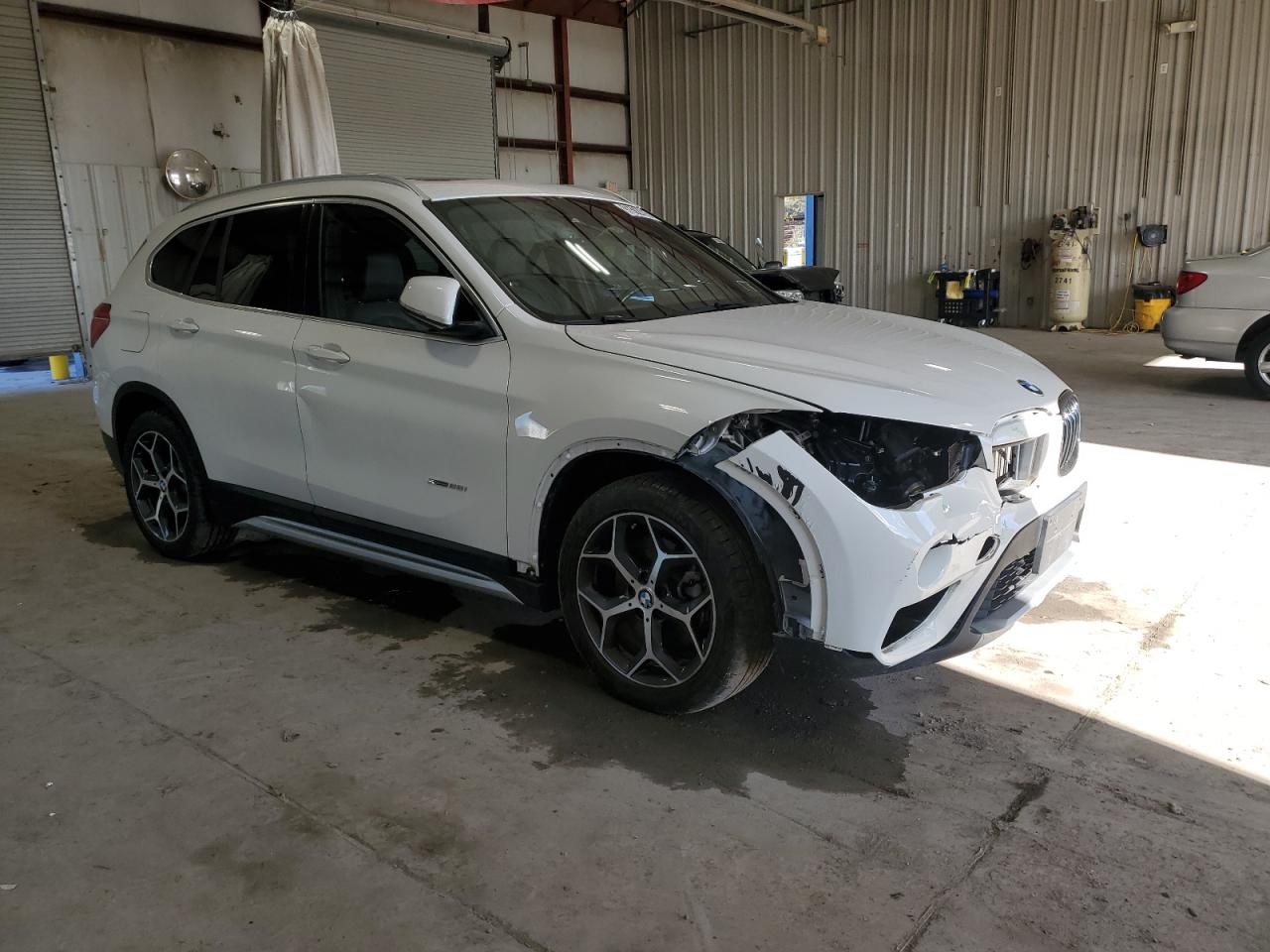 2018 BMW X1 xDrive28I VIN: WBXHT3C3XJ5K27446 Lot: 91592015