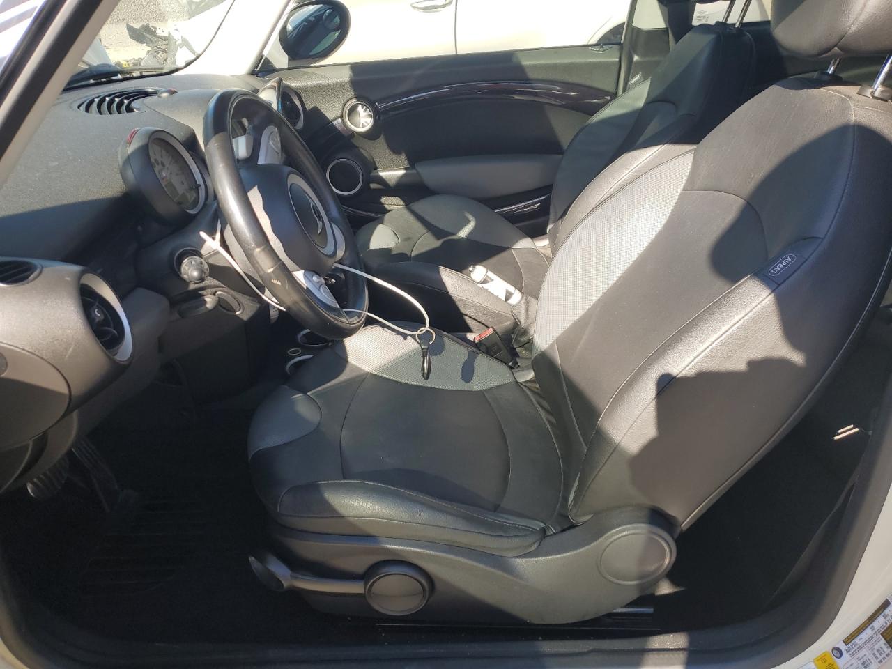 2009 Mini Cooper S VIN: WMWMF73539TW80484 Lot: 91523175