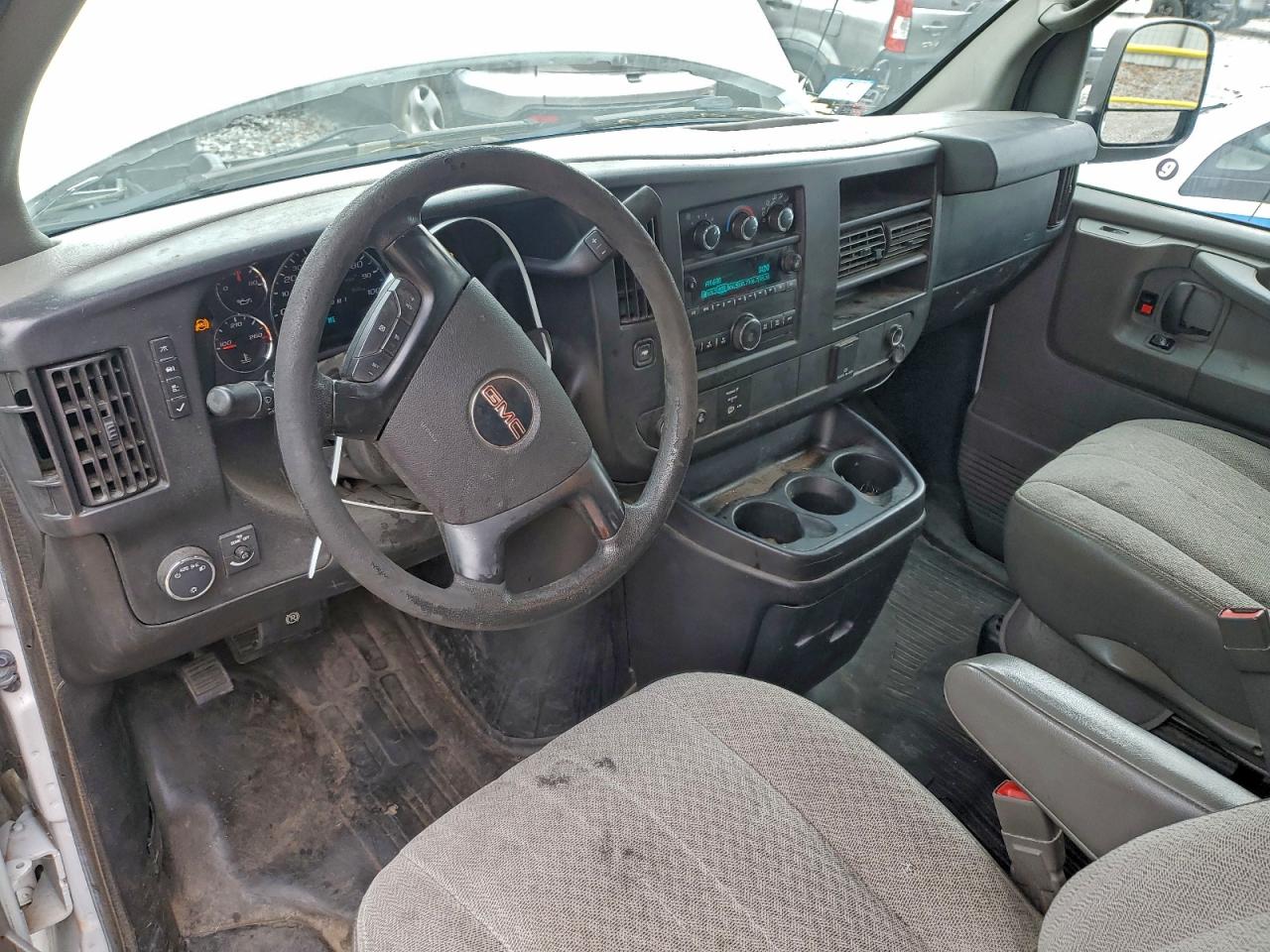 2015 GMC Savana G2500 VIN: 1GTW7FCF9F1902948 Lot: 92486565