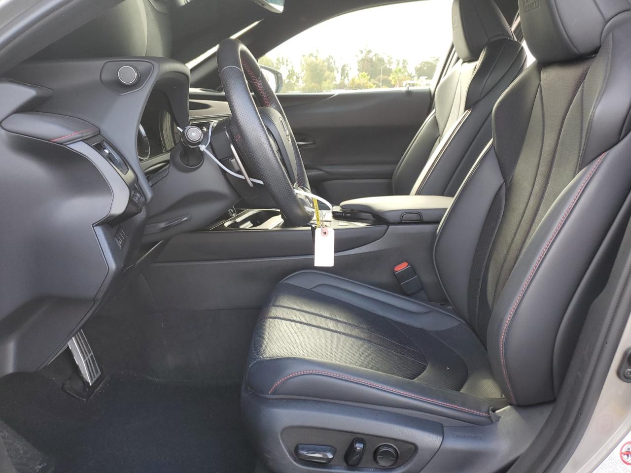 2019 Lexus Ux 200 VIN: JTHY3JBH3K2013043 Lot: 92111005