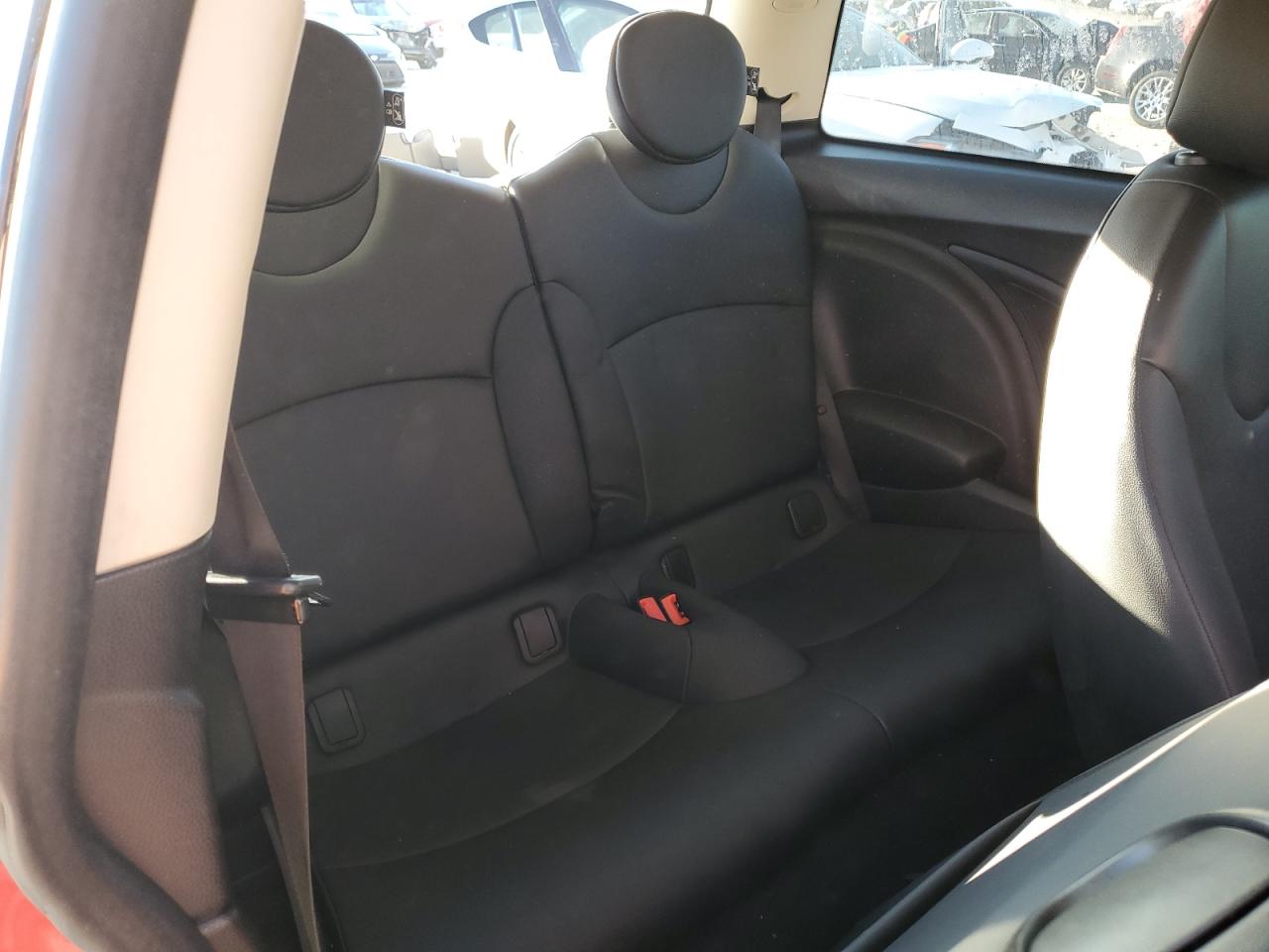 2012 Mini Cooper VIN: WMWSU3C5XCT261187 Lot: 92768515