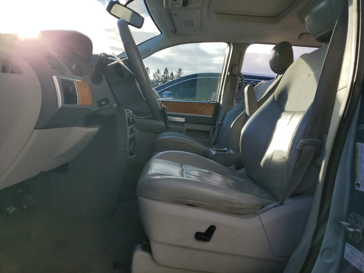 2008 Chrysler Town & Country Limited VIN: 2A8HR64X98R644562 Lot: 91659365