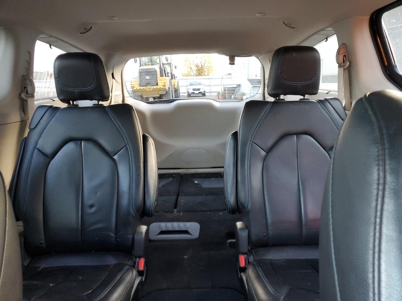 2021 Chrysler Pacifica Touring L VIN: 2C4RC1BG0MR552608 Lot: 93063875