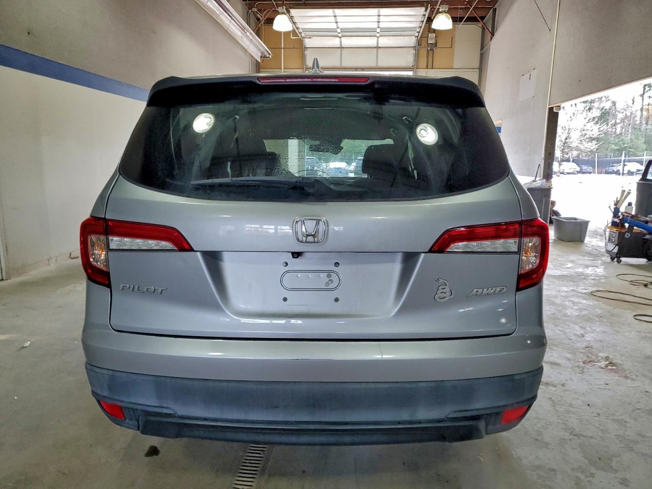 2019 Honda Pilot Lx VIN: 5FNYF6H17KB008425 Lot: 94531935