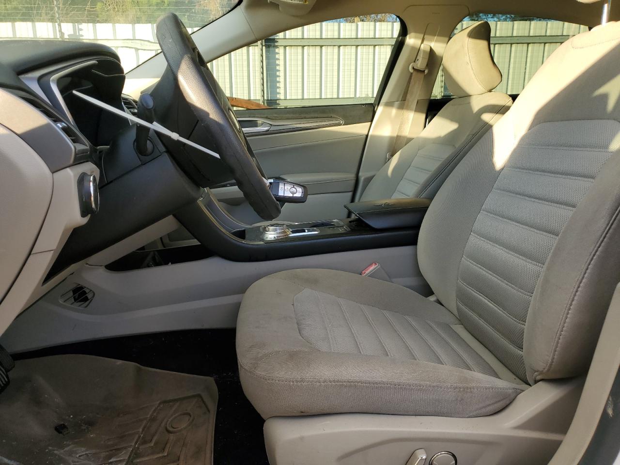 2017 Ford Fusion Se VIN: 3FA6P0H78HR331725 Lot: 90673385