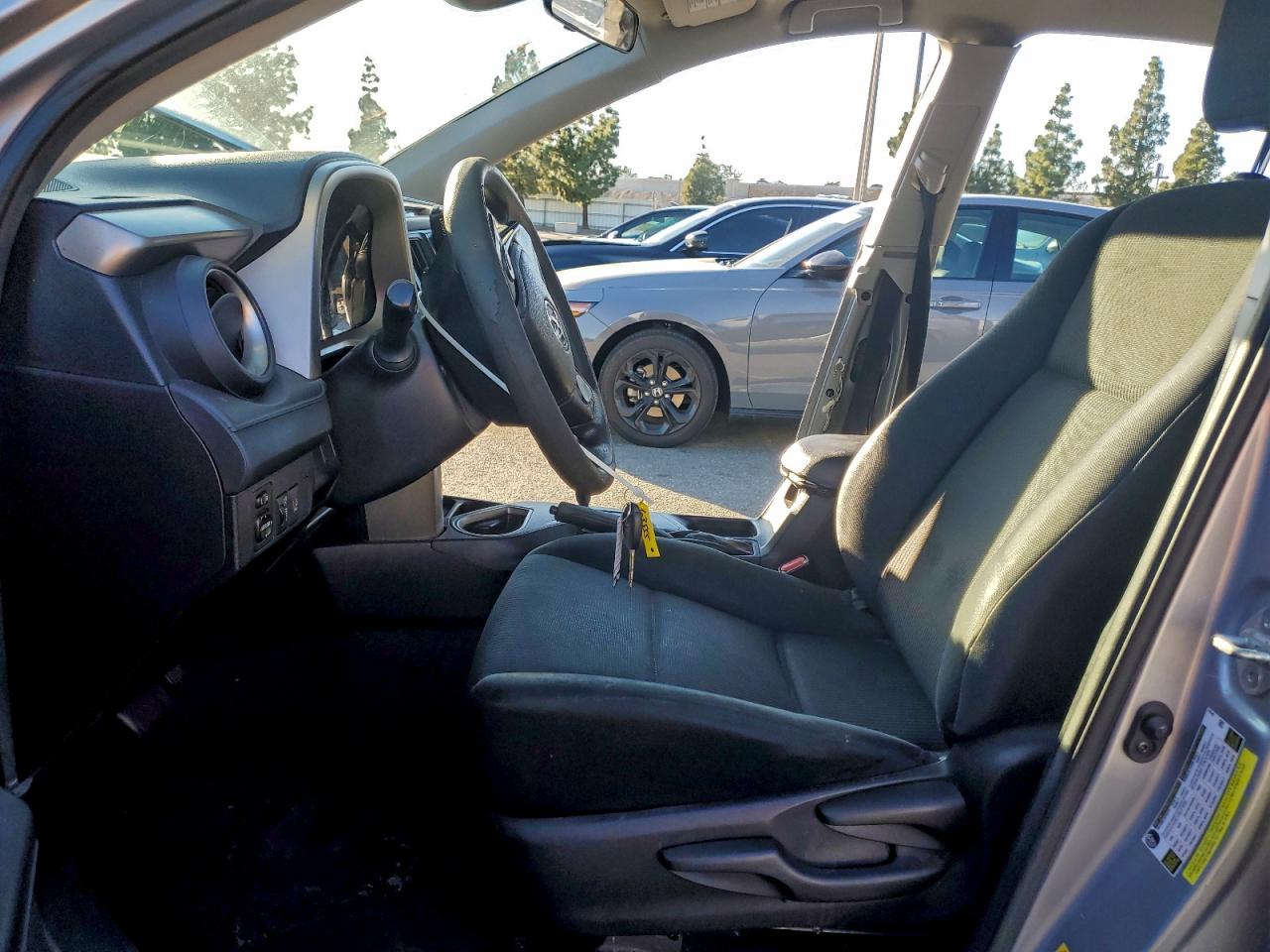 2017 Toyota Rav4 Le VIN: 2T3ZFREV9HW319418 Lot: 94363555