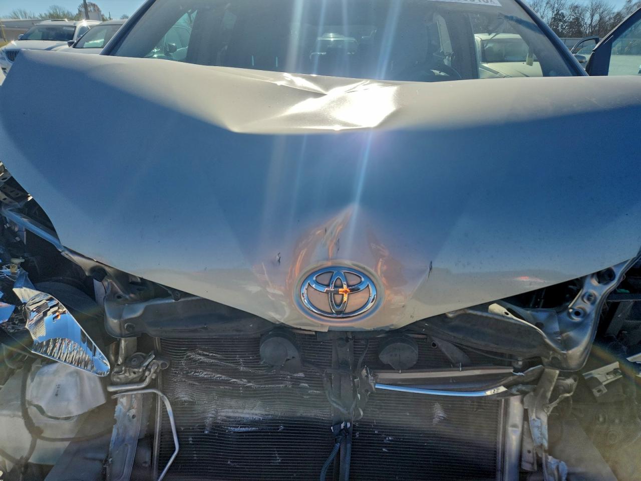 2016 Toyota Sienna Xle VIN: 5TDYK3DC8GS757495 Lot: 94339315