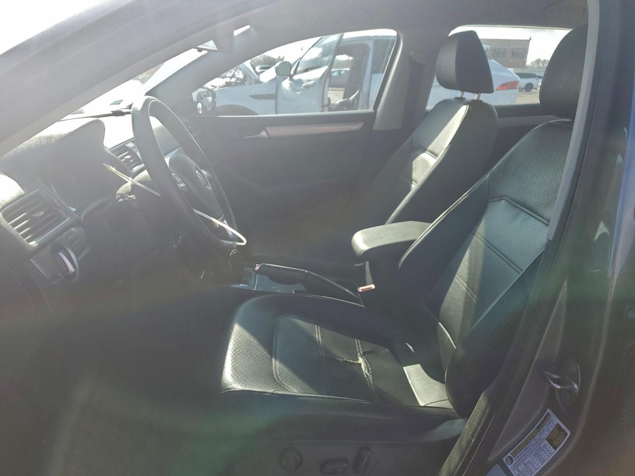 2015 Volkswagen Passat S VIN: 1VWAT7A34FC111751 Lot: 94430085