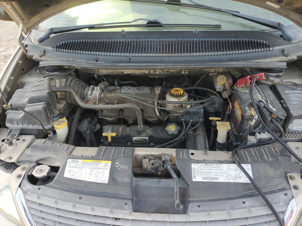 2002 Chrysler Town & Country Lx VIN: 2C8GP44332R620693 Lot: 90739075