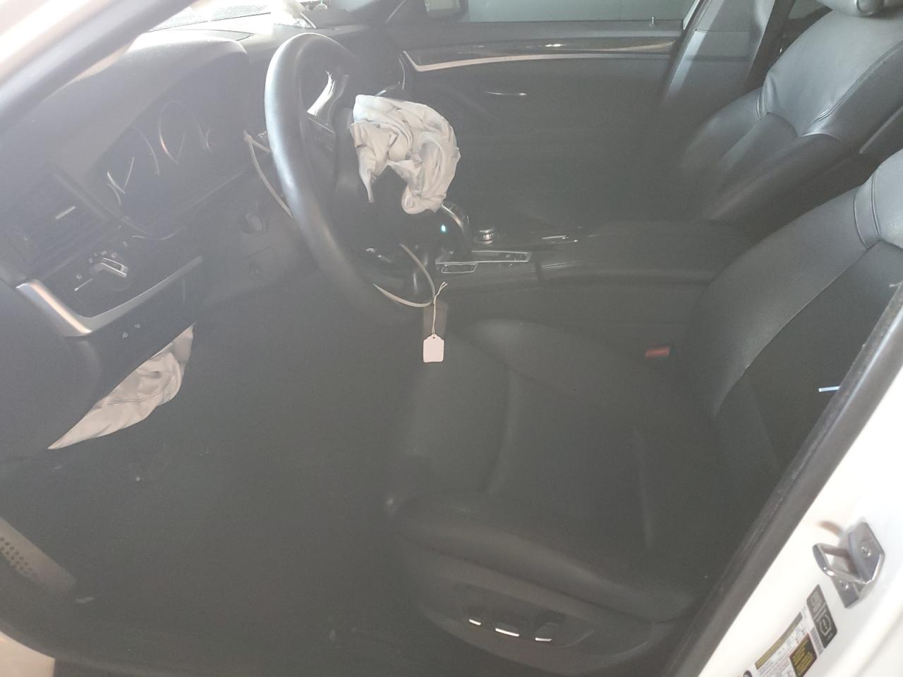 Фото: WBAFR7C57DC824966