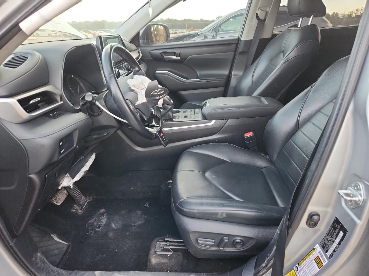 2021 Toyota Highlander Xle VIN: 5TDGZRBH0MS547722 Lot: 92843345