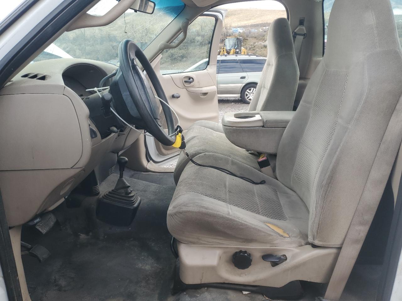 2002 Ford F150 VIN: 1FTRF18L02NA37968 Lot: 92733535