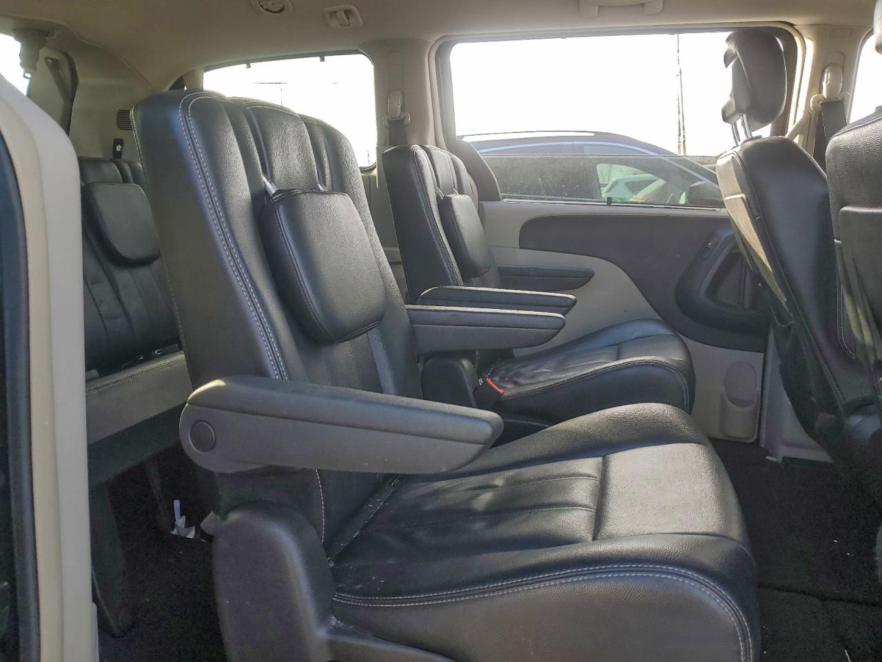 2015 Chrysler Town & Country Touring VIN: 2C4RC1BG4FR602431 Lot: 91428105