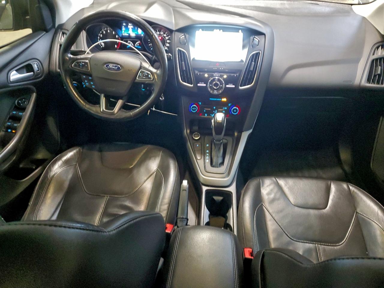 2016 Ford Focus Se VIN: 1FADP3K21GL380820 Lot: 94815225