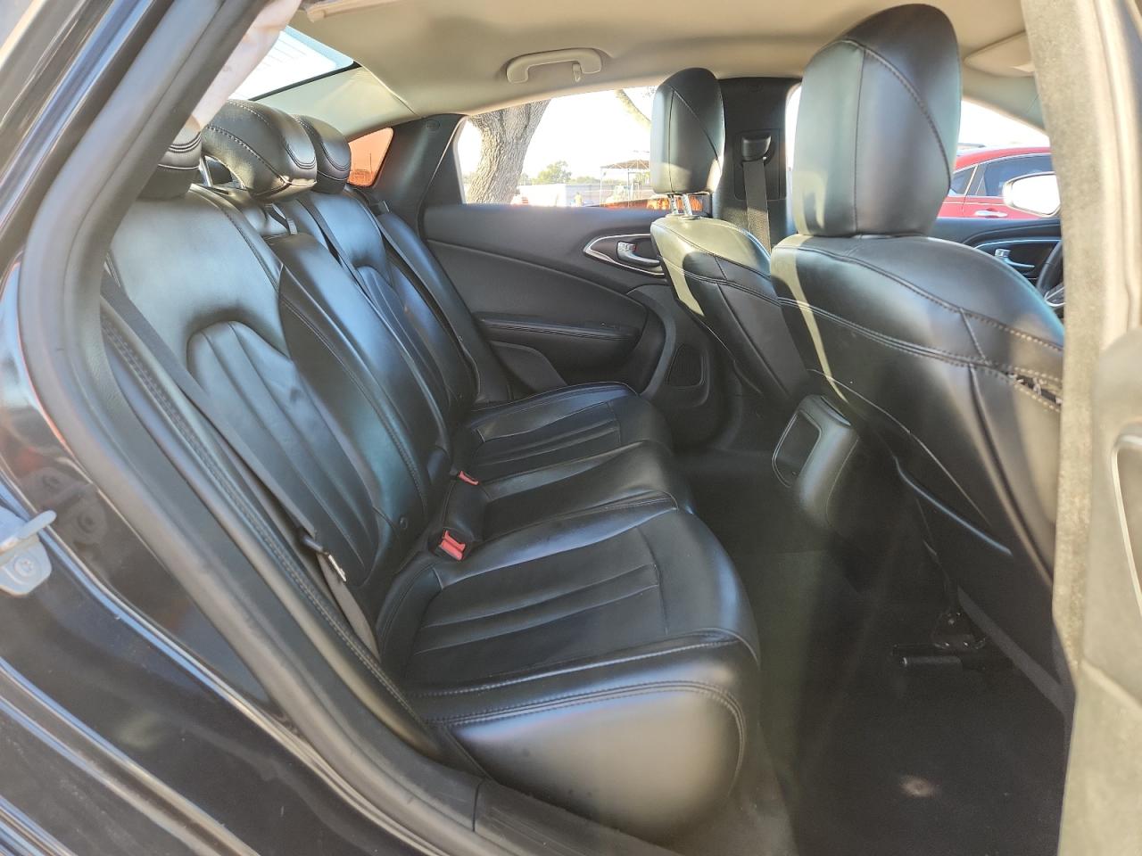 2017 Chrysler 200 Limited VIN: 1C3CCCAB8HN502702 Lot: 91478225