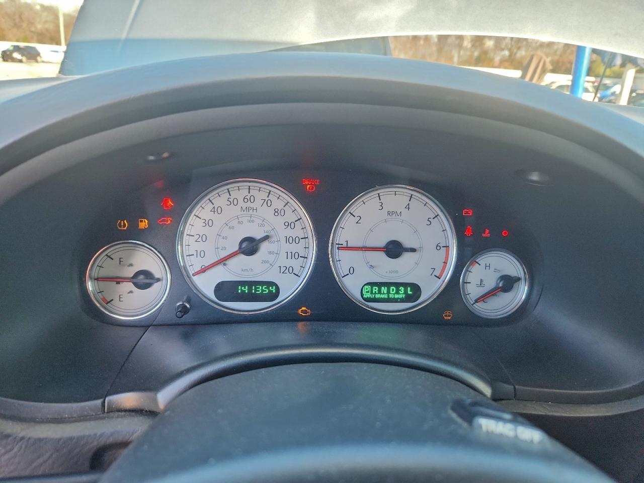 2005 Chrysler Town & Country Touring VIN: 2C4GP54L15R208252 Lot: 93449335