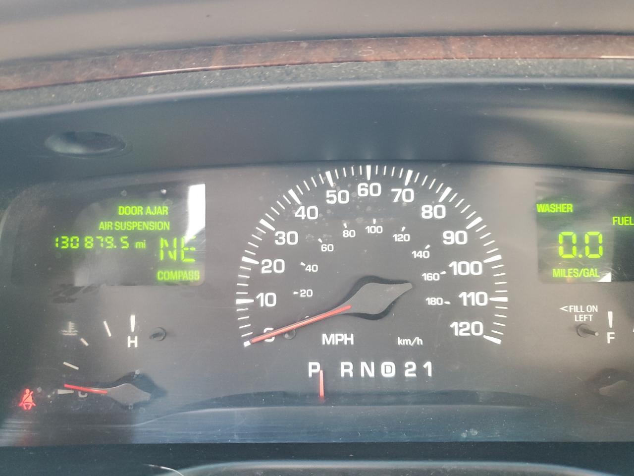 2001 Lincoln Town Car Signature VIN: 1LNHM82WX1Y691821 Lot: 93142335