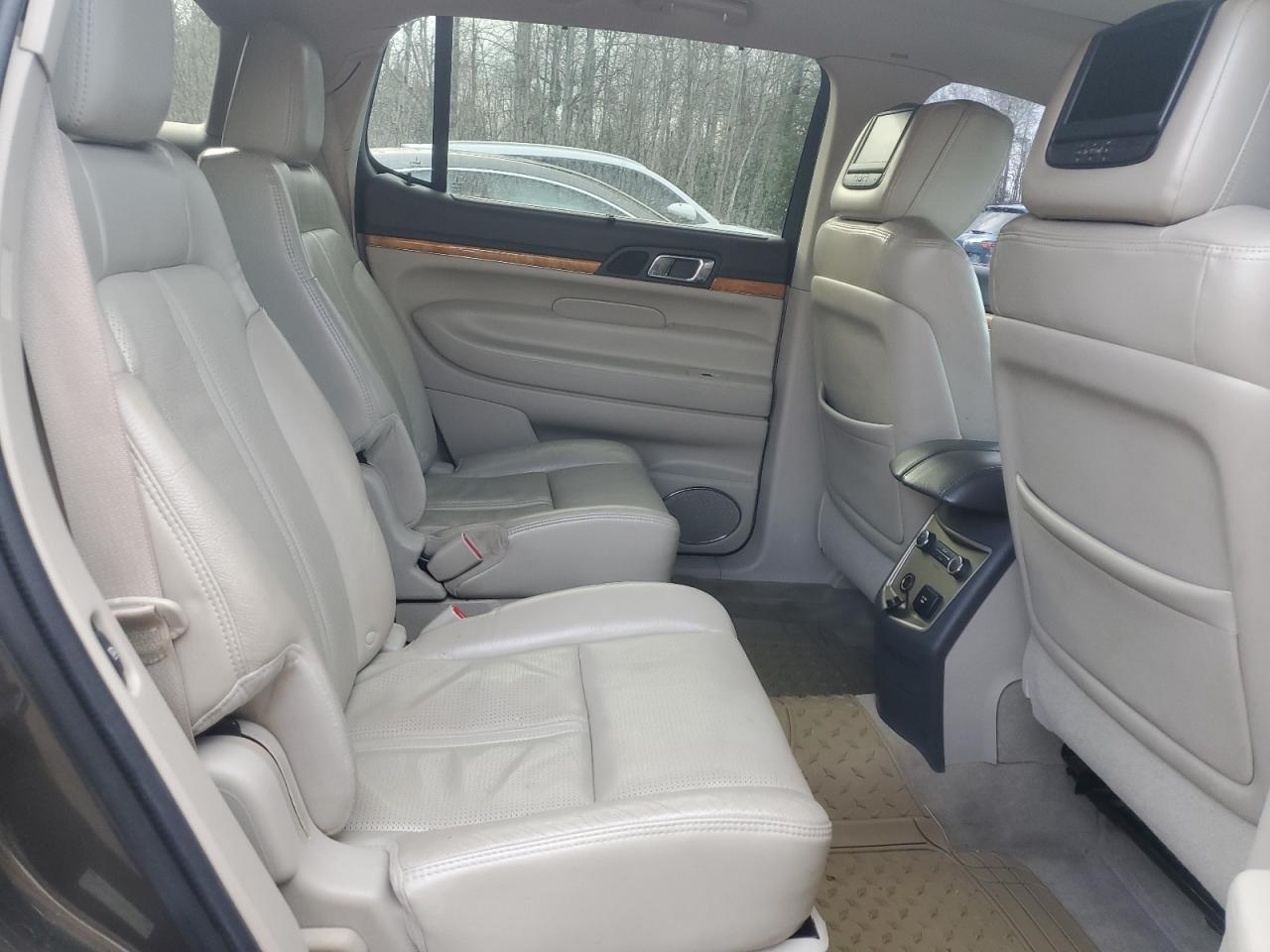 2011 Lincoln Mkt VIN: 2LMHJ5AR9BBJ52046 Lot: 92038645
