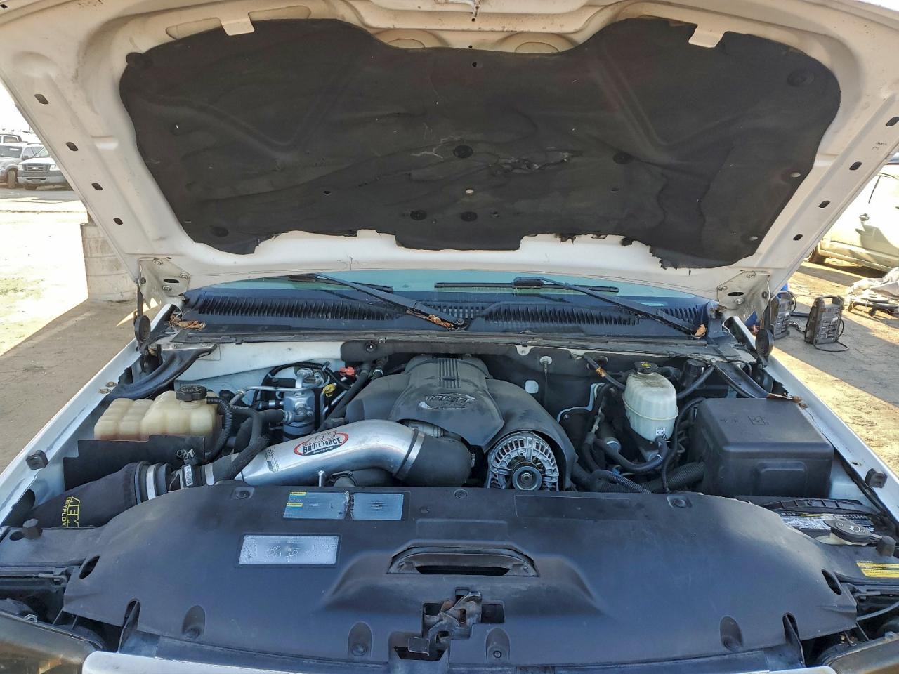 2005 GMC Yukon Denali VIN: 1GKEK63U15J128612 Lot: 94944655