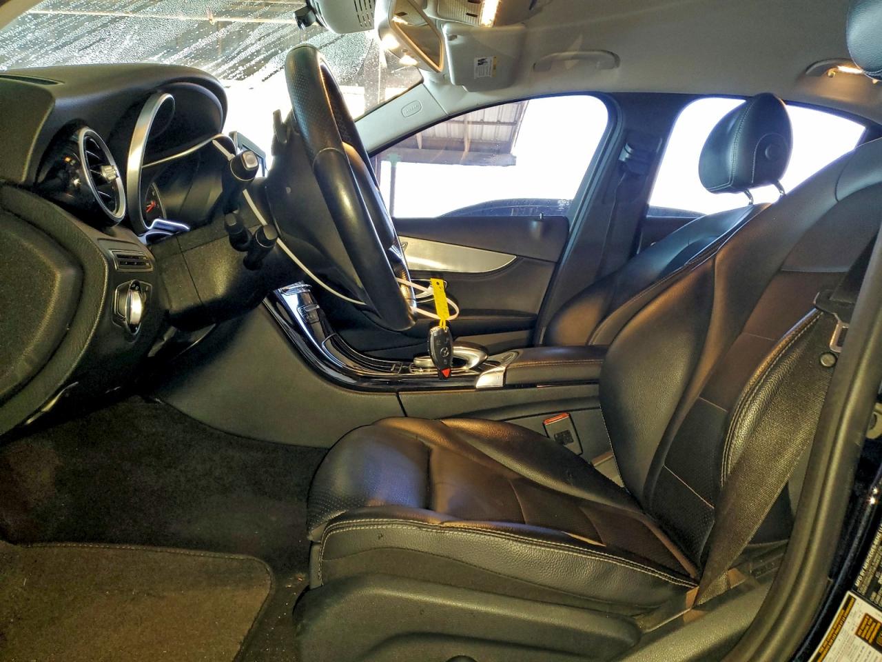 2016 Mercedes-Benz C 300 VIN: 55SWF4JBXGU129048 Lot: 94190465