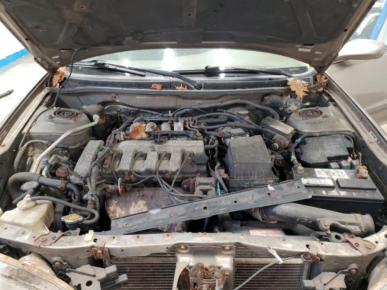 1998 Mazda 626 Dx VIN: 1YVGF22C0W5769197 Lot: 92430815