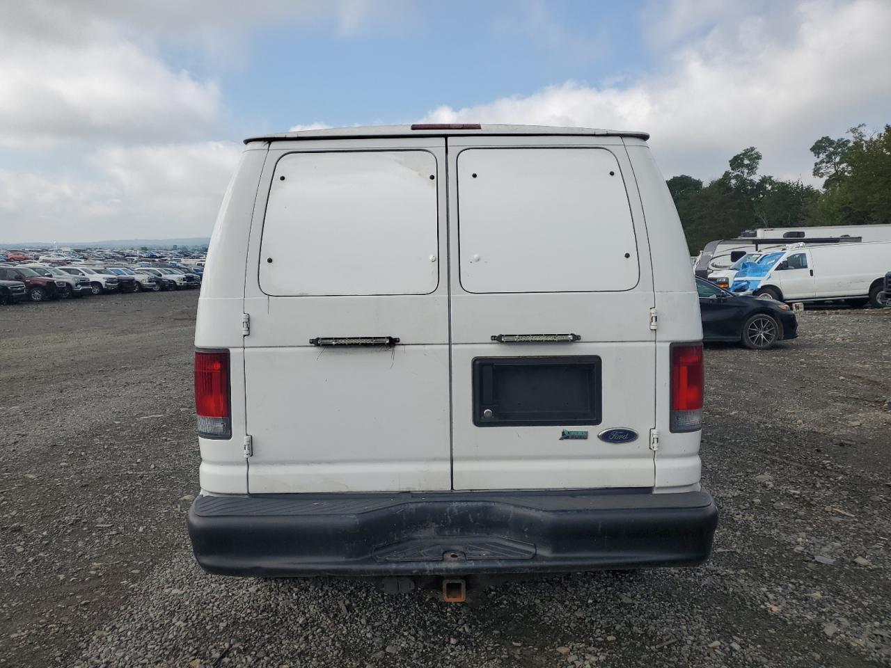 2013 Ford E250 Utility / Service Van VIN: 1FTNE2EW7DDA13634 Lot: 92635355