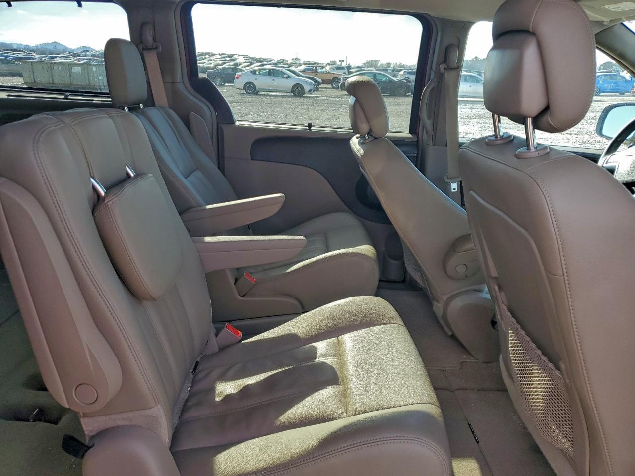 2016 Chrysler Town & Country Touring VIN: 2C4RC1BG4GR112864 Lot: 93426685