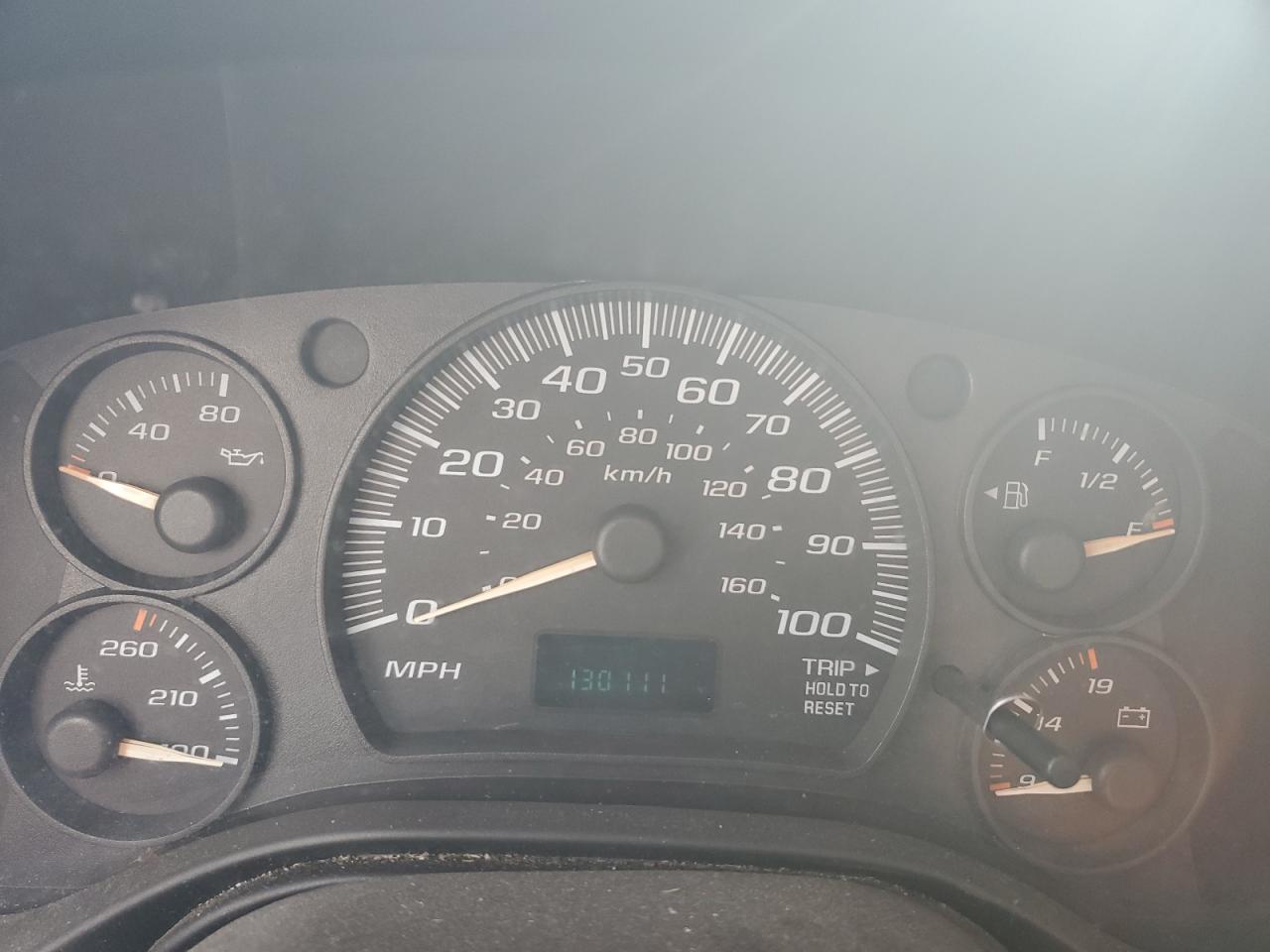 2005 Chevrolet Express Box Truck VIN: 1GBJG31U551133362 Lot: 90692145