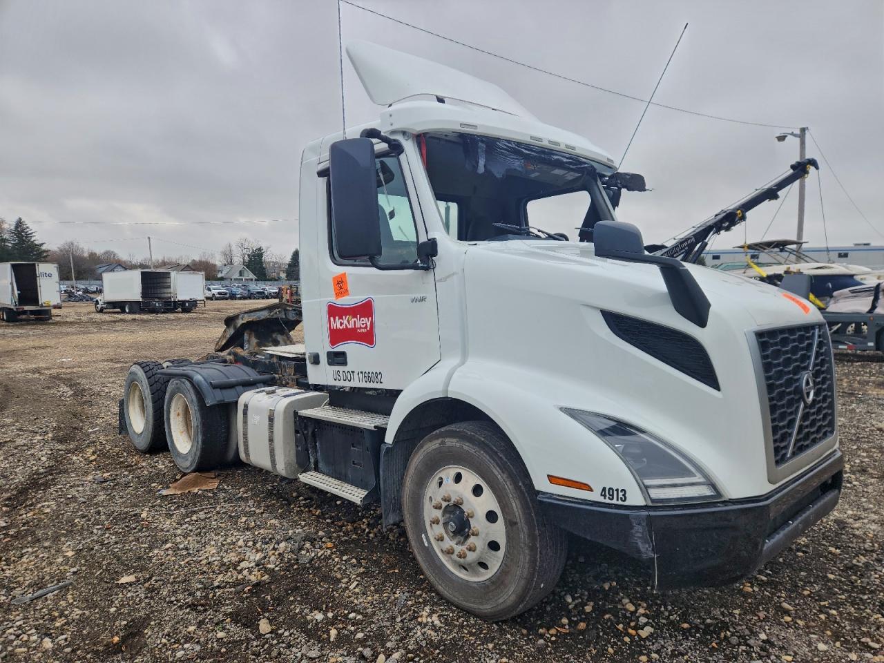 2022 Volvo Vnr Semi Truck