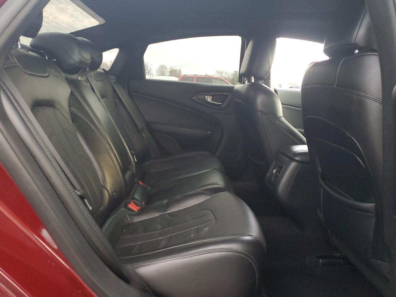 2016 Chrysler 200 S VIN: 1C3CCCDG7GN139606 Lot: 92575355