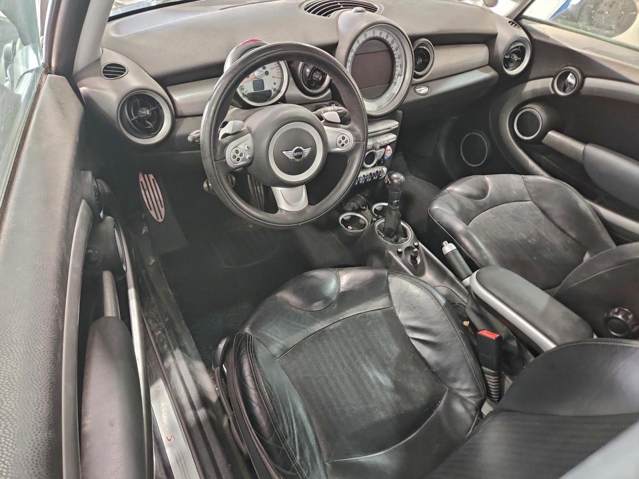 2007 Mini Cooper S VIN: WMWMF73527TL88046 Lot: 94630065