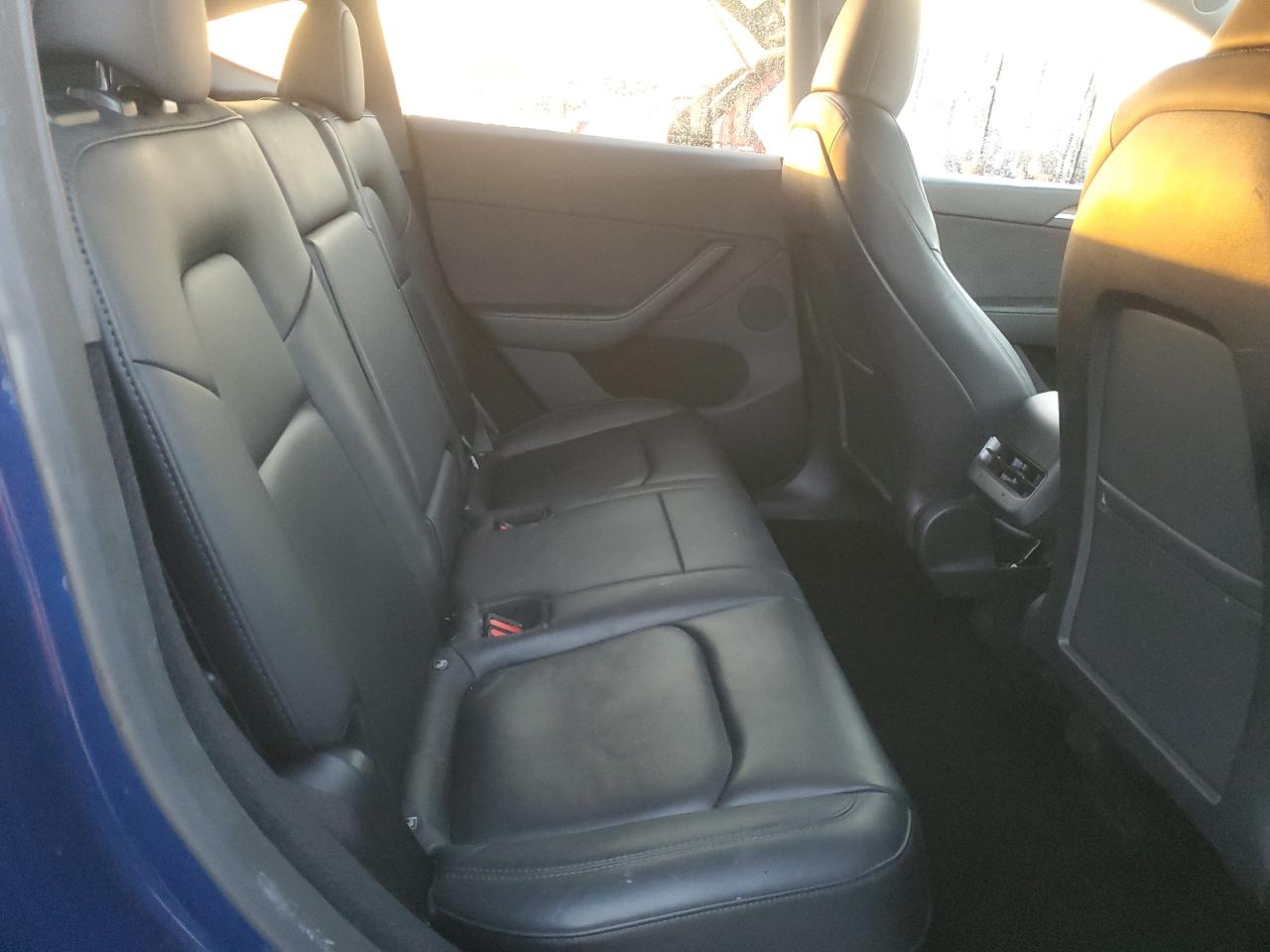 2024 Tesla Model Y VIN: 7SAYGDEE5RA227032 Lot: 91682045