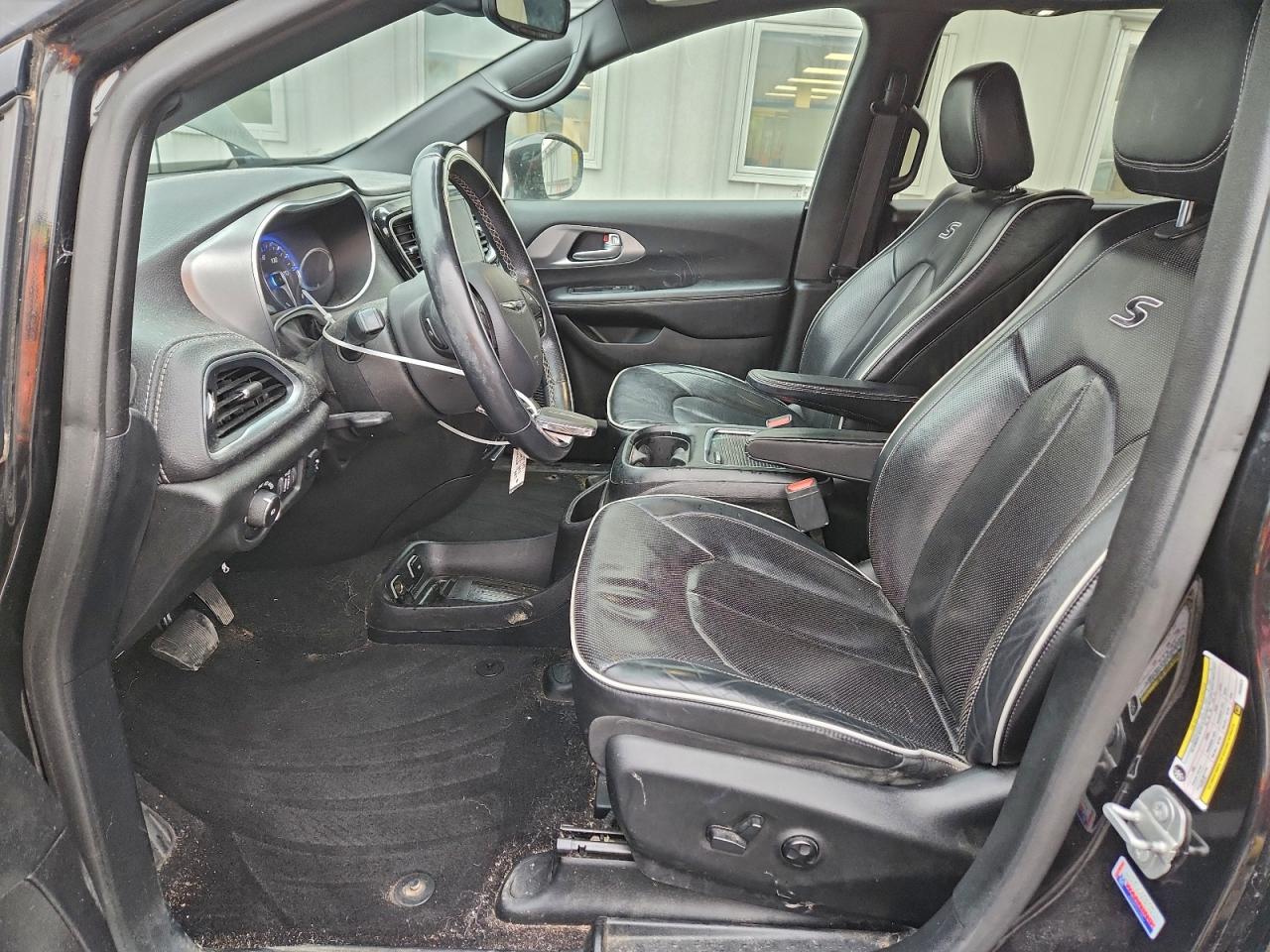 2018 Chrysler Pacifica Limited VIN: 2C4RC1GG9JR230828 Lot: 94069275