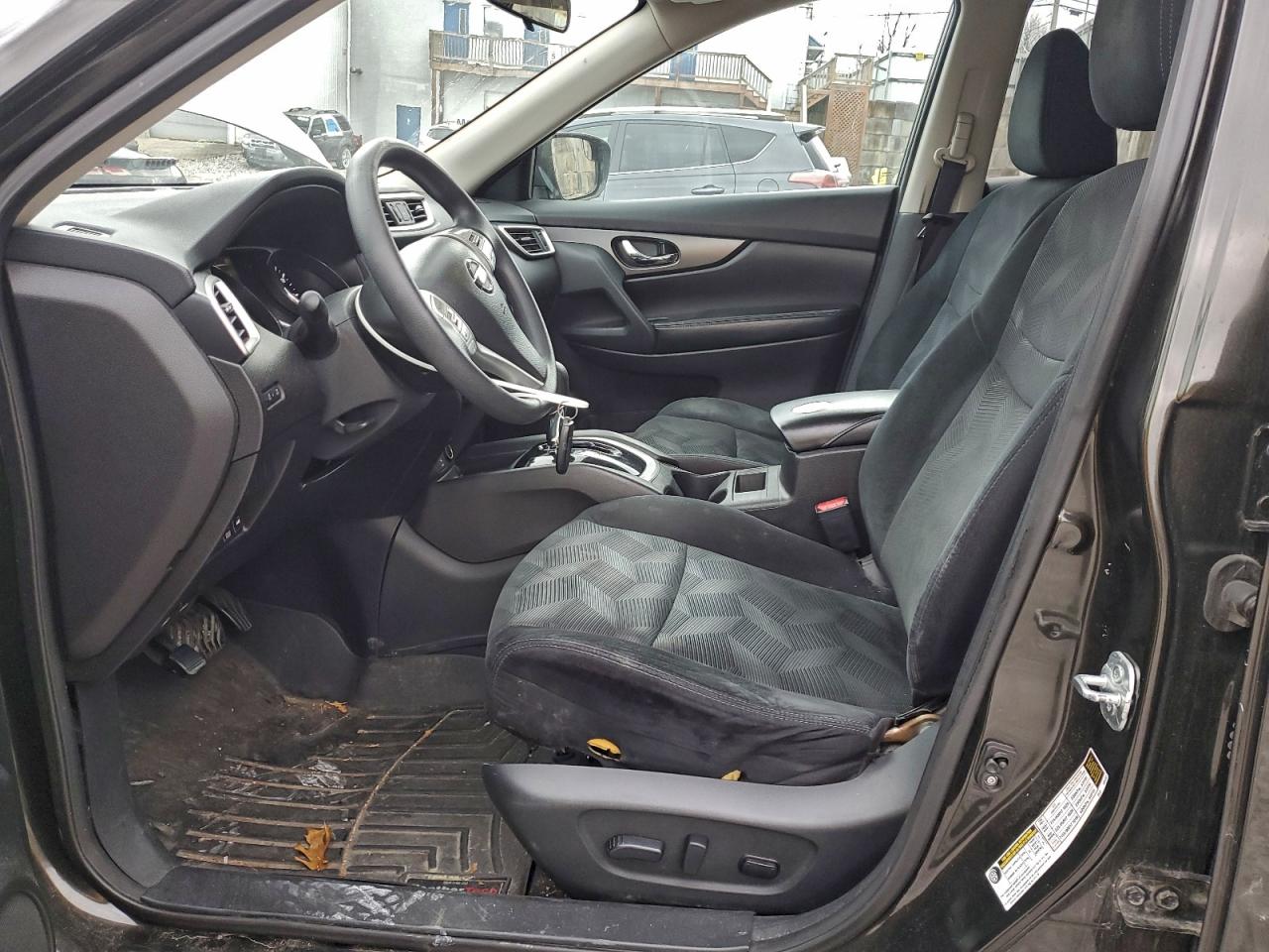 2015 Nissan Rogue S VIN: 5N1AT2MV1FC852843 Lot: 94444645